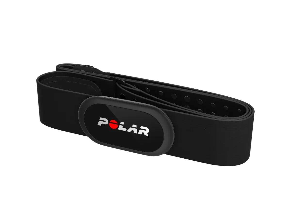 Polar H10 med bröstrem på vit bakgrund